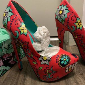 Taylor Says skully heels